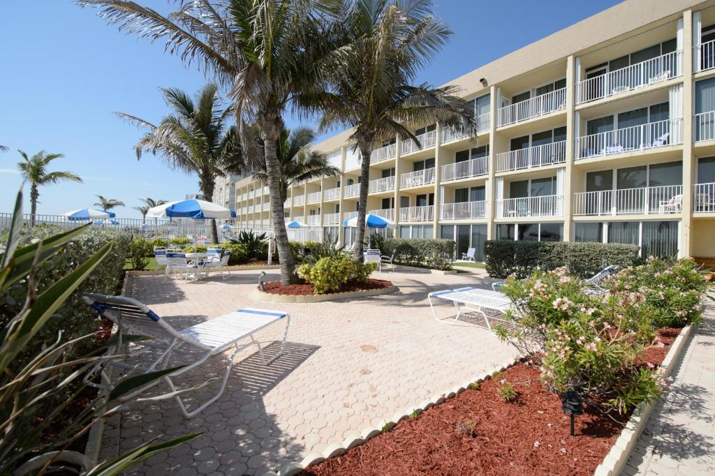 The Island Beach Resort Дженсън Бийч Екстериор снимка