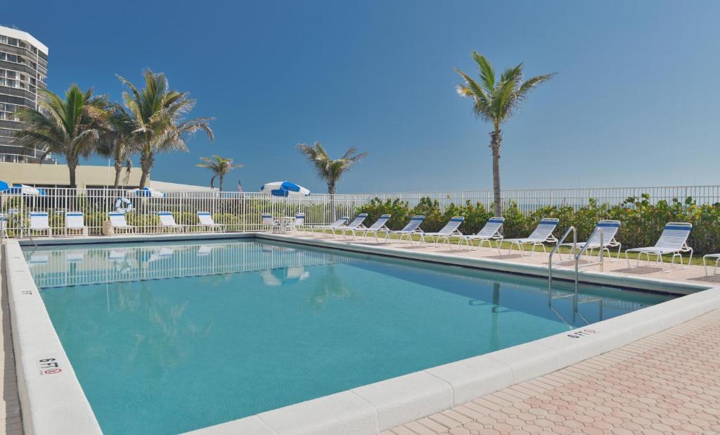 The Island Beach Resort Дженсън Бийч Екстериор снимка