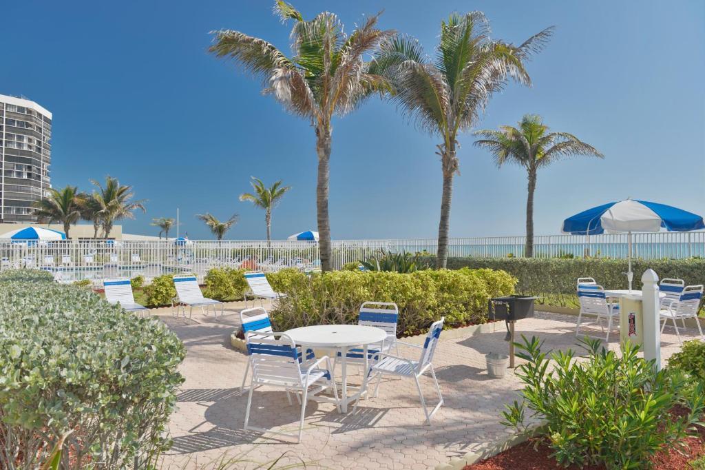 The Island Beach Resort Дженсън Бийч Екстериор снимка