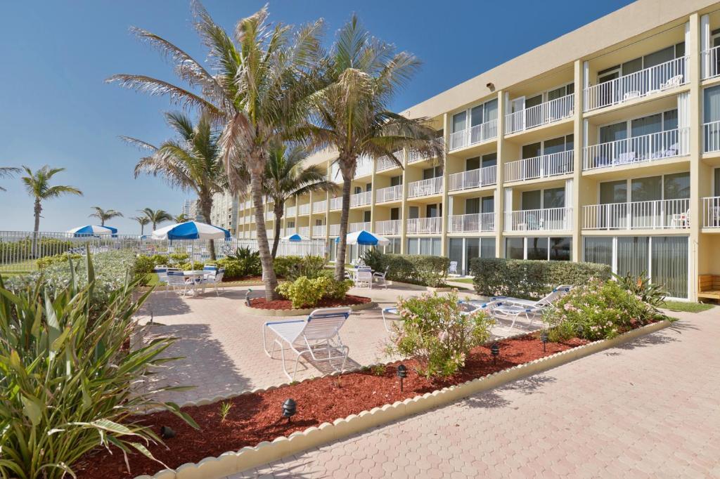 The Island Beach Resort Дженсън Бийч Екстериор снимка